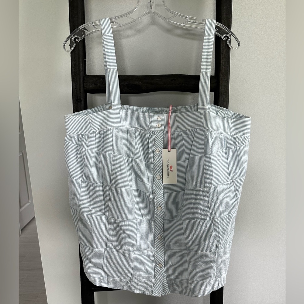 Vineyard Vines seersucker tank top blouse
